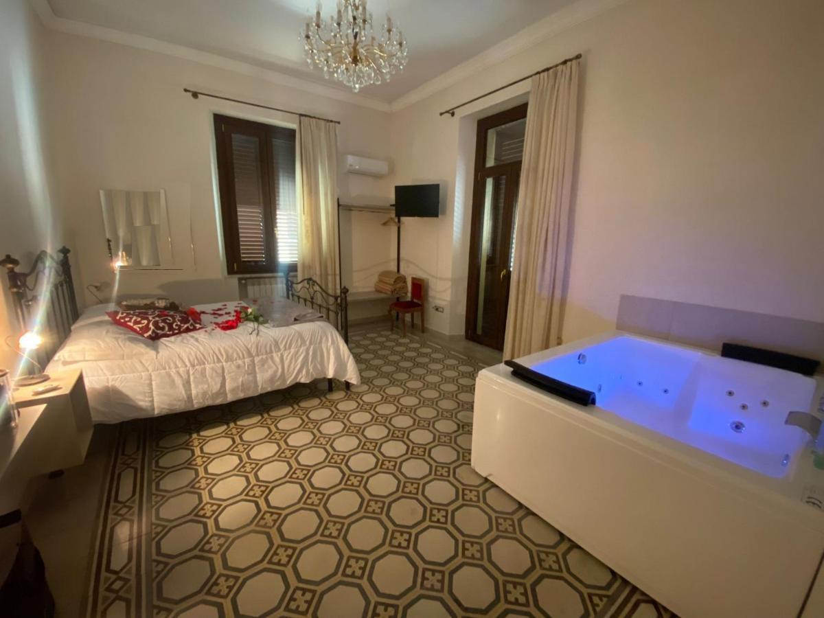 Il Palazzo - Luxury Home & Event Cosenza Exterior photo